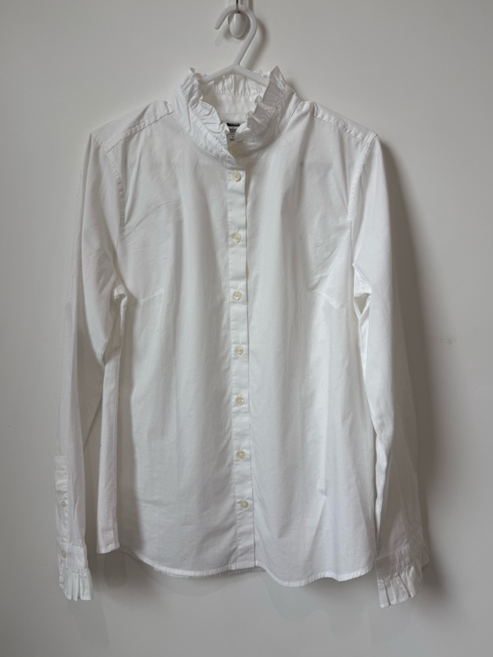 NWT Ruffle button-up top size M - Picture 3 of 5
